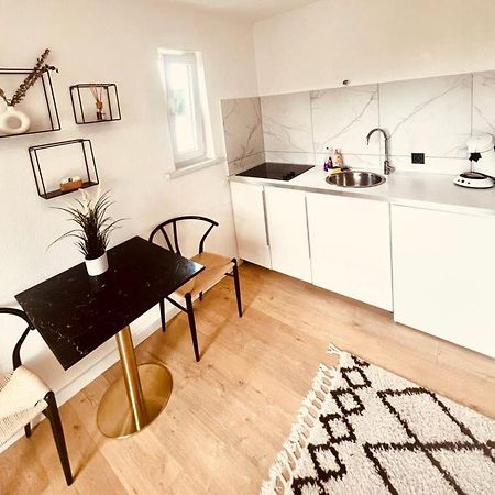 Ferienwohnung An Der Uniklinik Mit Eigener Kueche Und Renoviertem Badezimmer Χόμπουργκ Εξωτερικό φωτογραφία